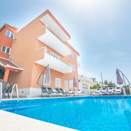 Apartamento L&l Podstrana